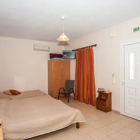 Folies * Lourdata (Kefalonia)